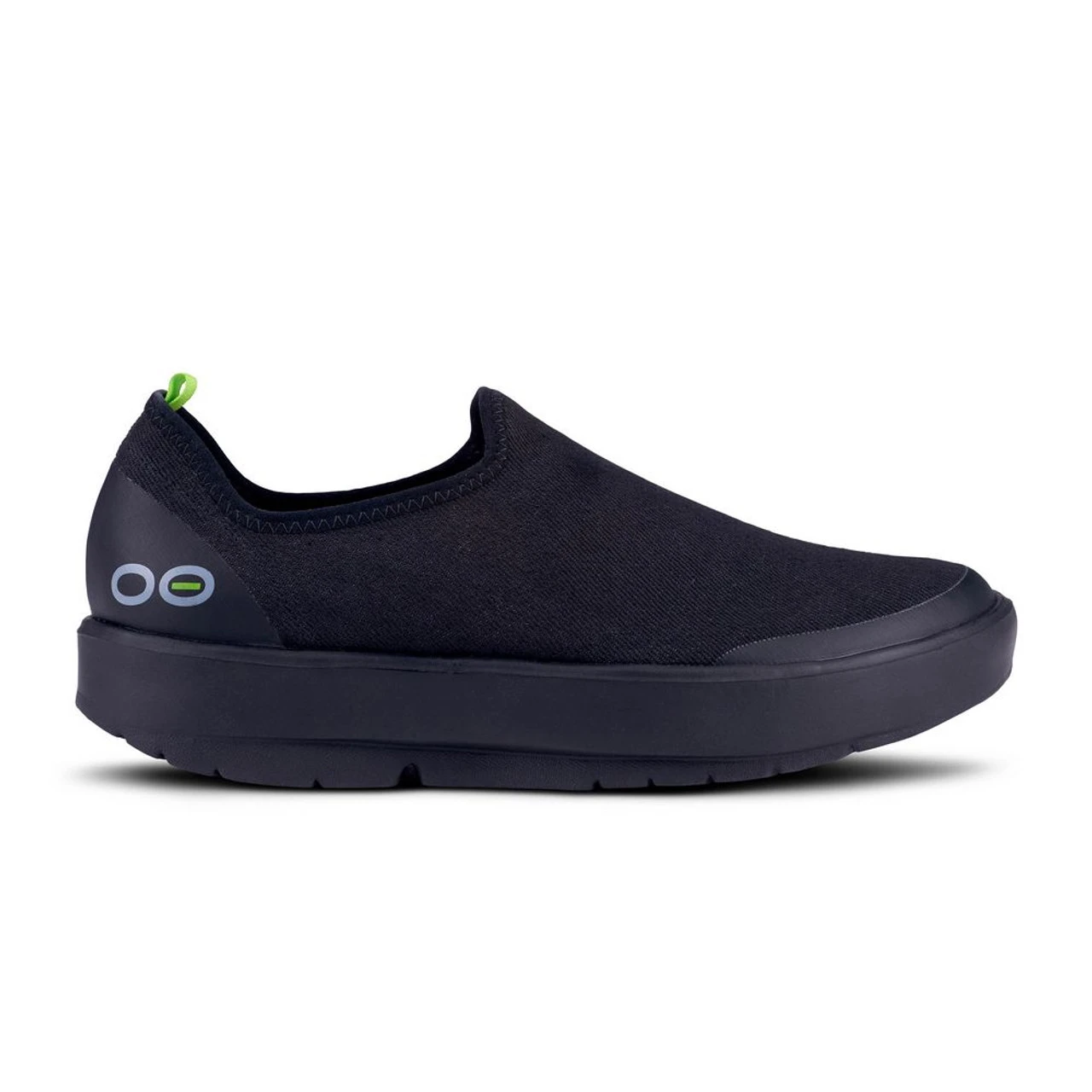 OOFOS Women's OOmg EeZee Low - Black 2 OOFOS Women's OOmg EeZee Low - Black - Image 2