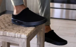 OOfos Men's OOcoozie Mule - Black -OOfos Store Men sOOcoozieMule Black 1