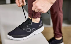 OOfos Men's OOmg Sport LS Low Shoe - White Black -OOfos Store Mens Blk1