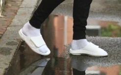 OOfos Men's OOahh Sport Flex Sandal - White -OOfos Store Mens WhiteSportFlex2